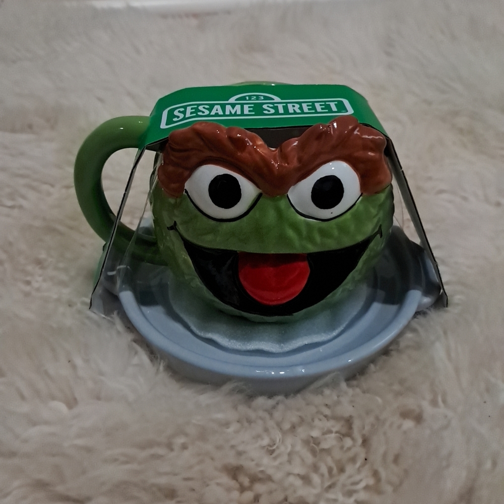 Sesame Street Green Oscar Mug and Cookie Plate Set